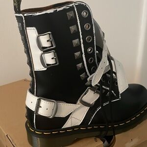 Dr.Martens boots